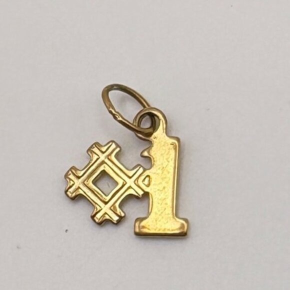 #1 Gold Tone Charm Mini Pendant Avon Fashion Jewelry - Picture 6 of 6